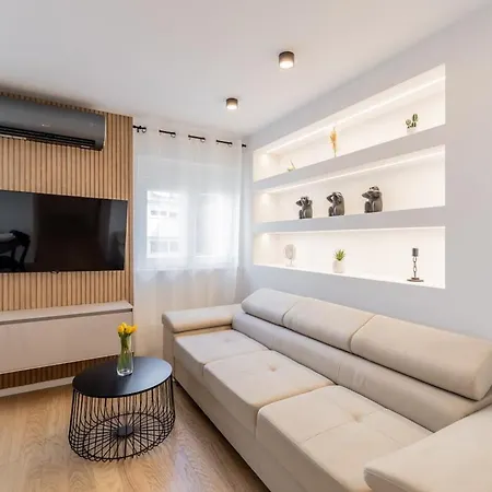 Luxury In Center