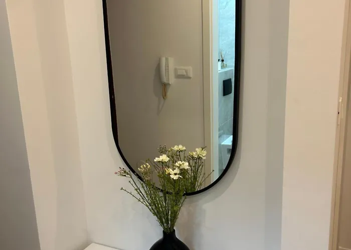 Luxury In Center Apartment