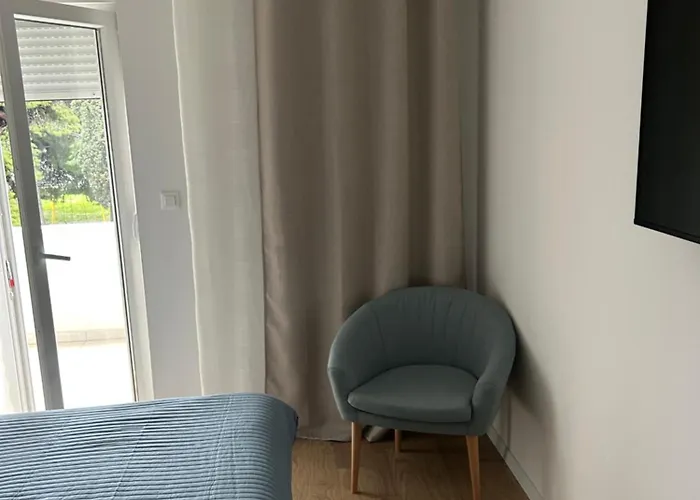 Luxury In Center Apartment Split